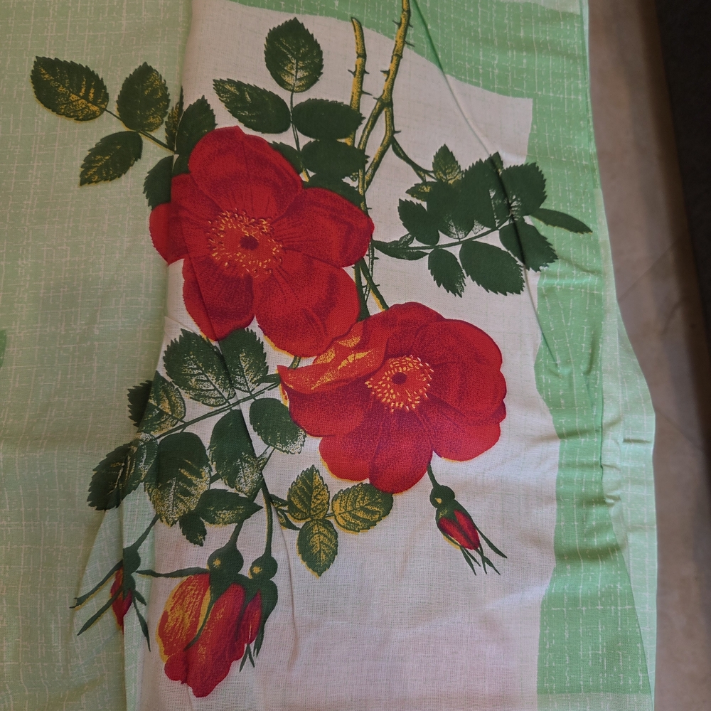 Floral Patterned Bedding Set - Picture 7 of 9